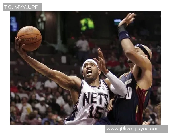 卡特布莱恩特展现灵动风采突破上篮得分引爆全场激情