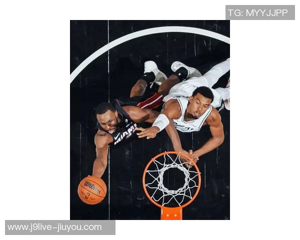 文班在新赛季展现惊人表现两场比赛均零失误令人惊叹 文班在新赛季展现惊人表现两场比赛均零失误令人惊叹