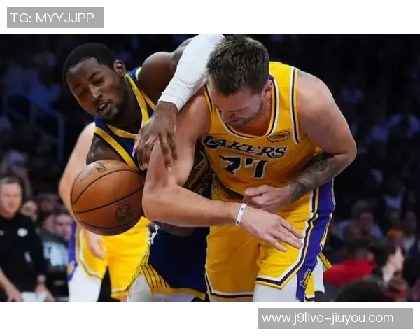 勇士轻松战胜湖人雷霆险胜火箭展现实力与紧张局势的微妙平衡